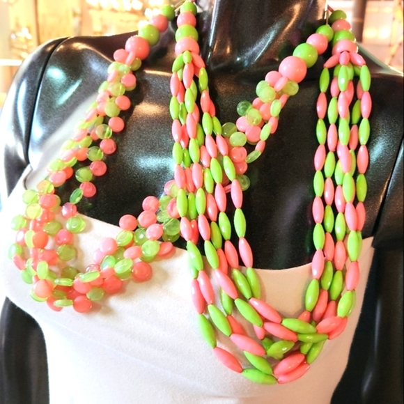 ππ Pretty in Pink and Green Statement Necklace with Earrings - Rounds - Picture 9 of 16